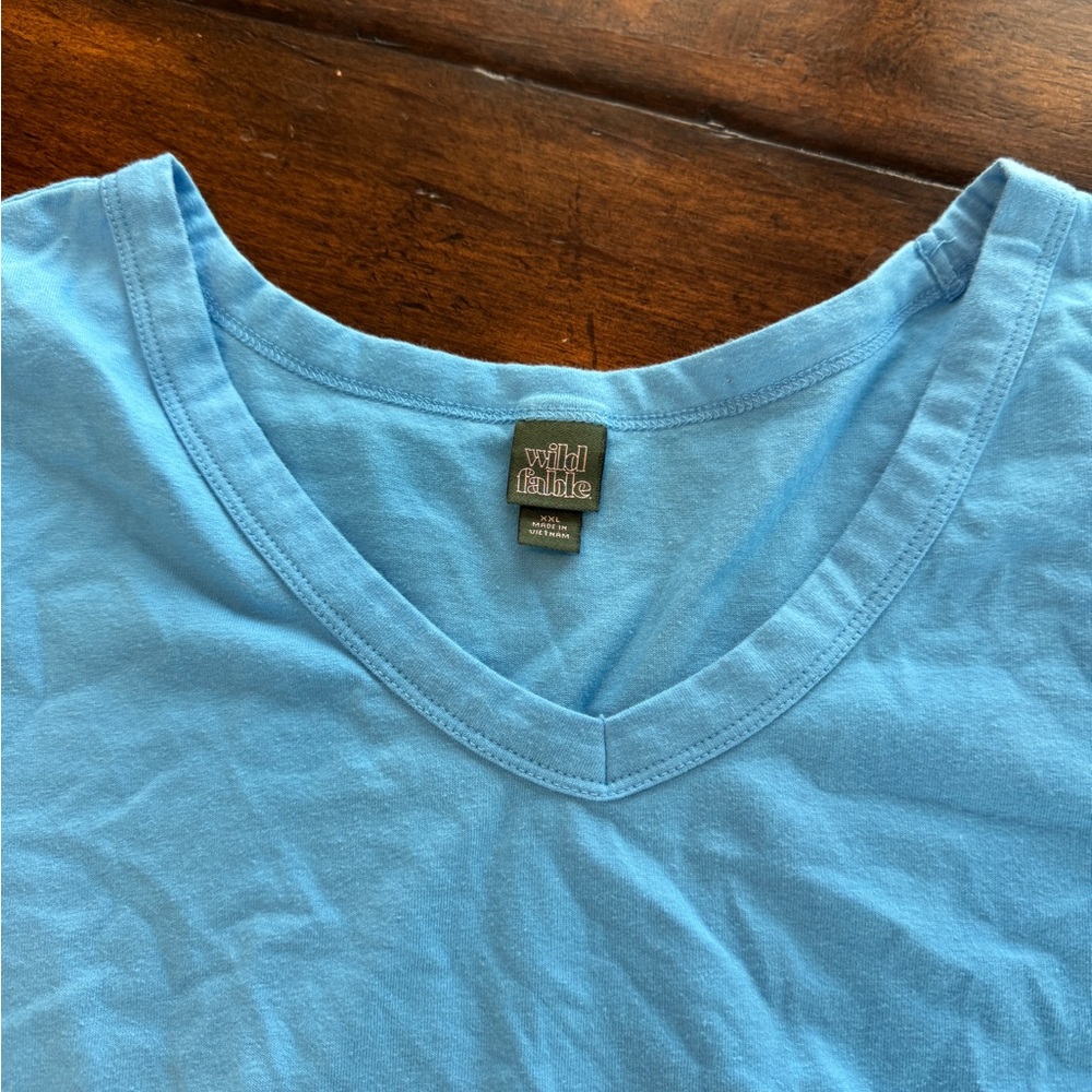 Light Blue V-Neck T-Shirt - Size XXL - Picture 4 of 6